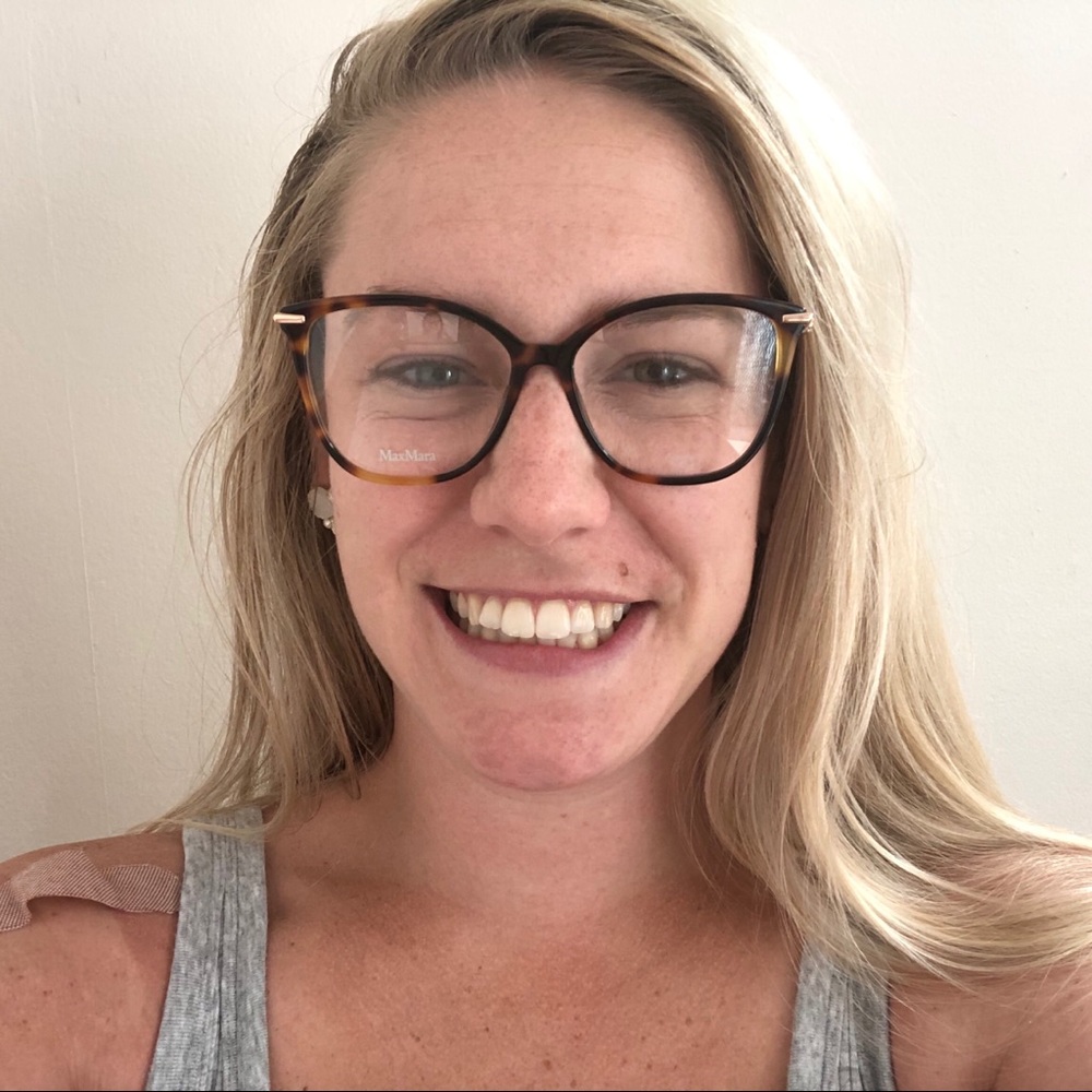 Meet your Posher, Courtney